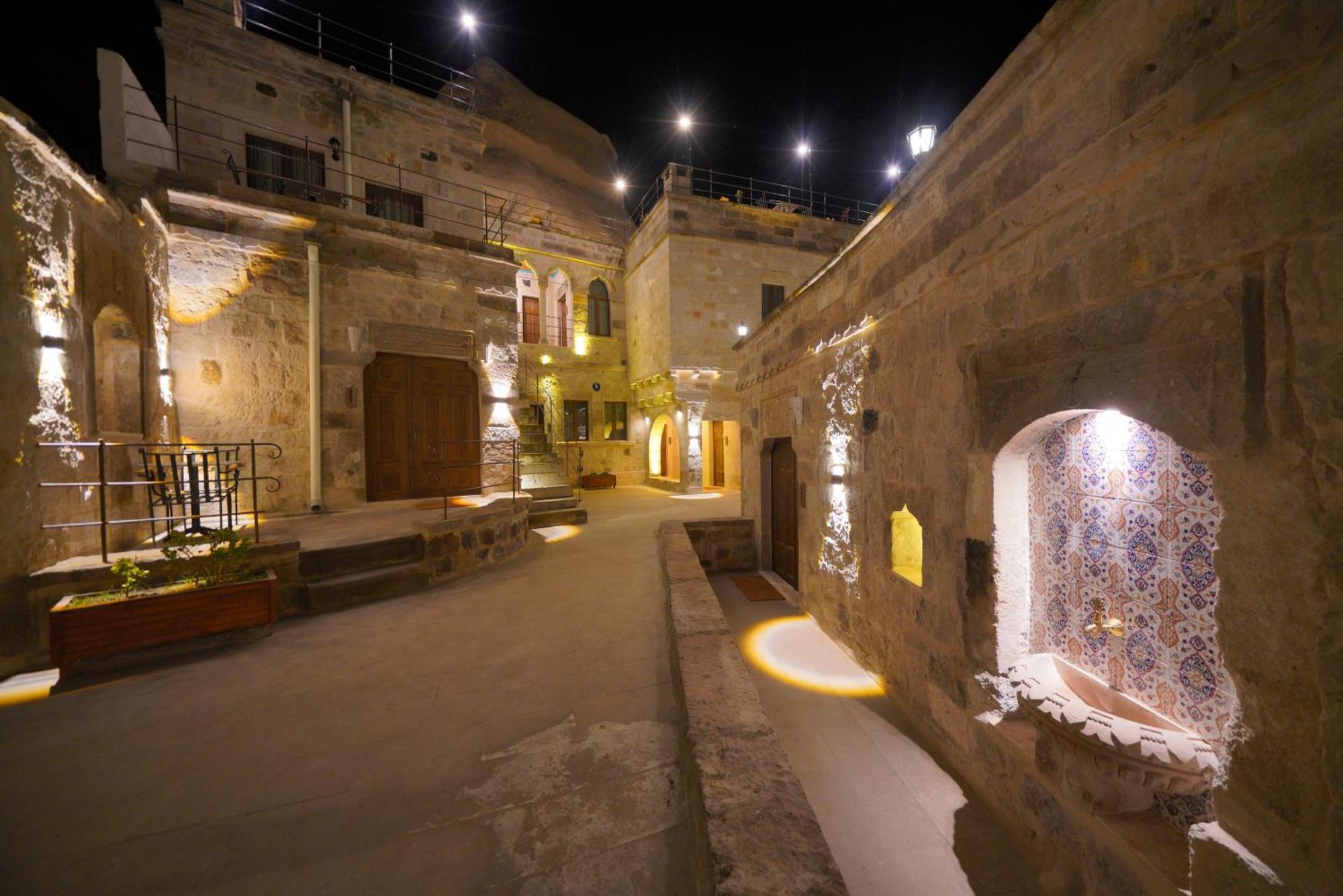 Cappadocia Secret Hill Cave Suites Göreme Exterior photo